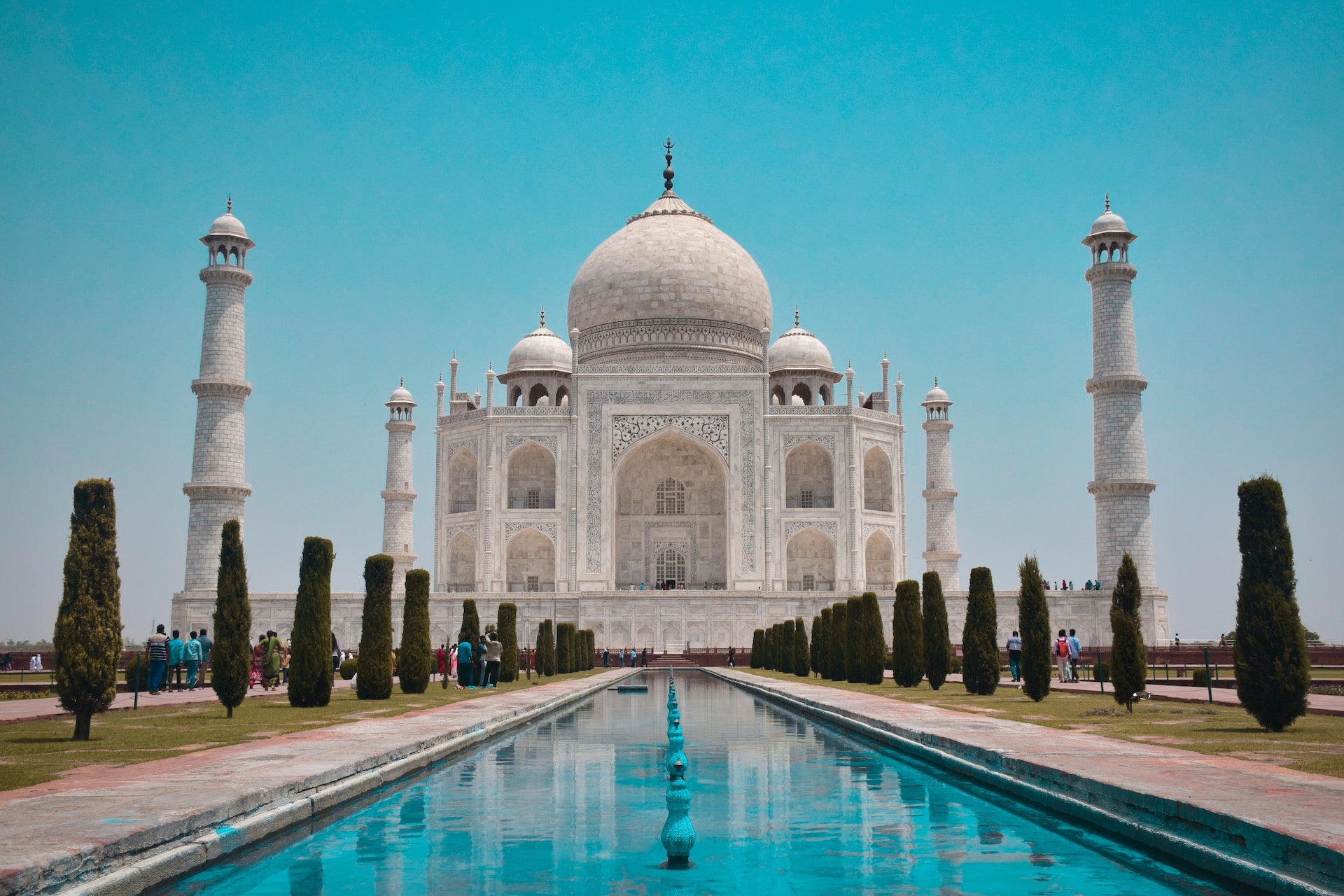 Unveiling the Enigmatic Taj Mahal History – MUSÉEWALL